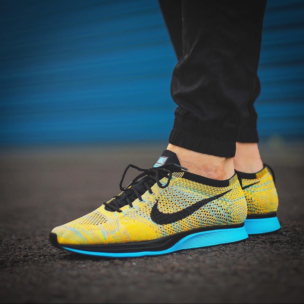 NIKE FLYKNIT RACER (Sherbert)